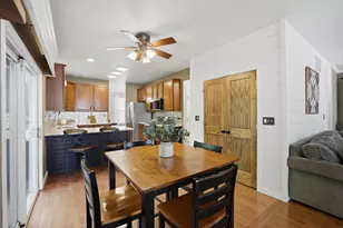 400 Willow Rd, Lakemoor, IL 60051 - Photo 11