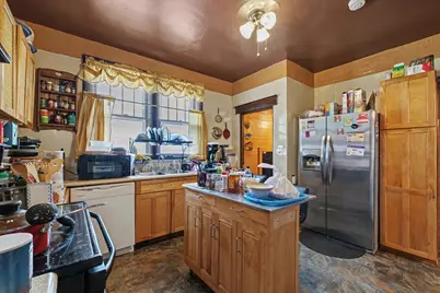 212 E Hill Street, Champaign, IL 61820 - Photo 9