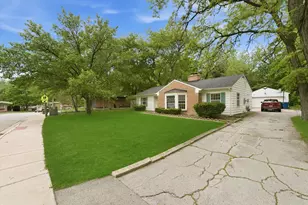 350 Oakwood St, Park Forest, IL 60466 - Photo 27
