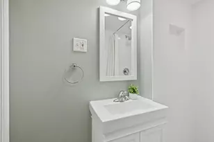 946 Walter Ave, Des Plaines, IL 60016 - Photo 9