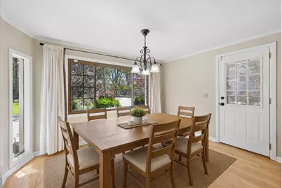 946 Walter Avenue, Des Plaines, IL 60016 - Photo 5