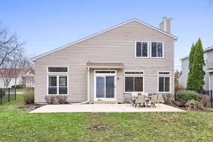 1526 Almaden Ln, Gurnee, IL 60031 - Photo 5