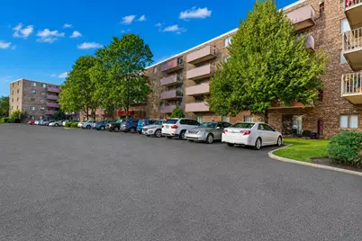 1463 Mercury Drive #219, Schaumburg, IL 60193 - Photo 1