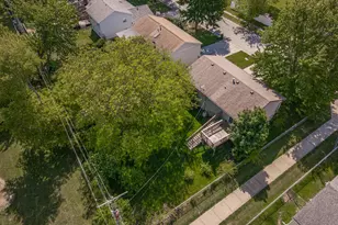 1309 W Indian Dr, Pontiac, IL 61764 - Photo 35