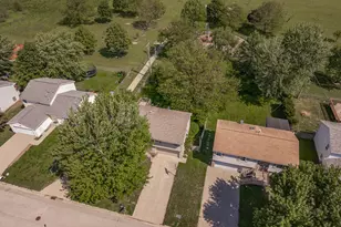 1309 W Indian Dr, Pontiac, IL 61764 - Photo 33