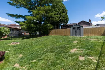 1640 Queens Drive, Bettendorf, IA 52722 - Photo 41