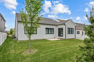 906 Cartwright Ln, Schaumburg, IL 60193 - Photo 35