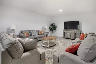 906 Cartwright Ln, Schaumburg, IL 60193 - Photo 27