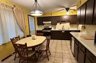 532 S Blackstone Ave, Glenwood, IL 60425 - Photo 9