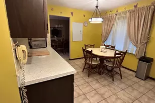 532 S Blackstone Ave, Glenwood, IL 60425 - Photo 11