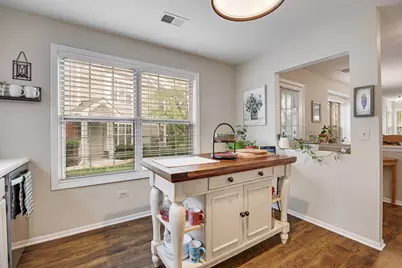 2936 Heatherwood Drive #19081, Schaumburg, IL 60194 - Photo 7