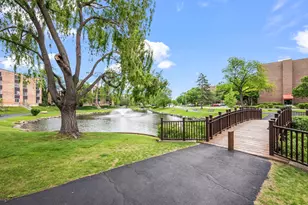 1103 S Hunt Club Dr, Mount Prospect, IL 60056 - Photo 23