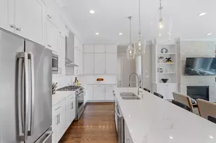 4802 N Bell Ave, Chicago, IL 60625 - Photo 9