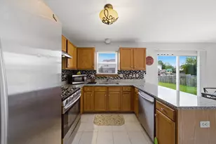 1620 Manor Oaks Dr, Plainfield, IL 60586 - Photo 11