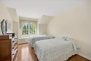 2288 Royal Ridge Dr, Northbrook, IL 60062 - Photo 17