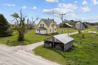 2357 50th Avenue, Aledo, IL 61231 - Photo 3