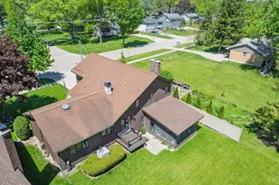 1925 Glencoe St, Wheaton, IL 60187 - Photo 25