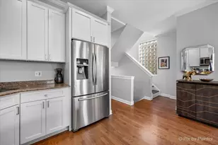 2216 N Hamilton Ave, Chicago, IL 60647 - Photo 9
