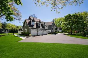 2 Hickory Ln, Northbrook, IL 60062 - Photo 3