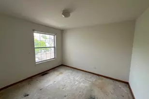 1942 Town Dr, Naperville, IL 60565 - Photo 11