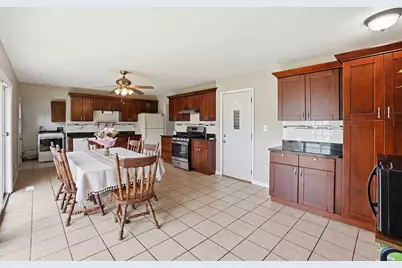1402 Cynthia Lane, Hanover Park, IL 60133 - Photo 7