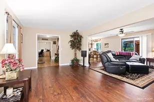 39W089 Adobe Ridge, Elgin, IL 60124 - Photo 5