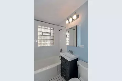 2140 Dobson Street, Evanston, IL 60202 - Photo 5