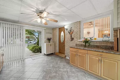 9437 N Lockwood Avenue, Skokie, IL 60077 - Photo 11