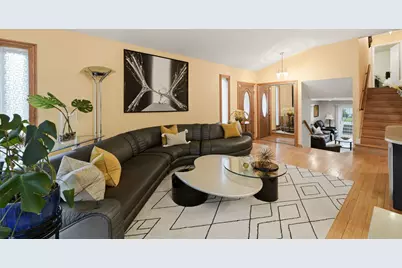 9437 N Lockwood Avenue, Skokie, IL 60077 - Photo 5