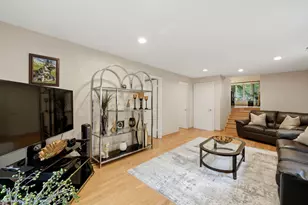 9437 N Lockwood Ave, Skokie, IL 60077 - Photo 13