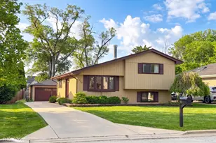 159 N Edgewood Ave, Wood Dale, IL 60191 - Photo 1
