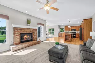 531 Birchwood Dr, Yorkville, IL 60560 - Photo 9