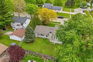 915 S 8th St, Dekalb, IL 60115 - Photo 35