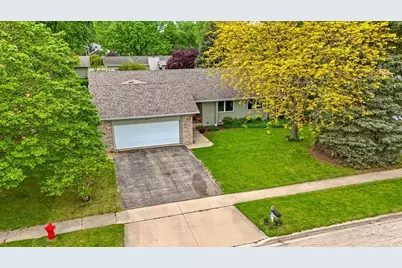 915 S 8th Street, Dekalb, IL 60115 - Photo 33