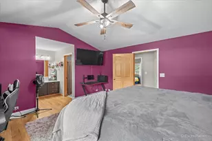 915 S 8th St, Dekalb, IL 60115 - Photo 9