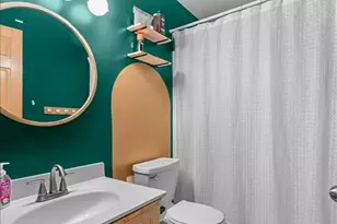 915 S 8th St, Dekalb, IL 60115 - Photo 13