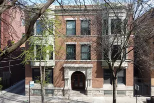 808 W Buckingham Pl, Chicago, IL 60657 - Photo 1