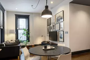 808 W Buckingham Pl, Chicago, IL 60657 - Photo 19