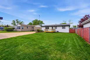 1021 Anna Ave, Machesney Park, IL 61115 - Photo 23