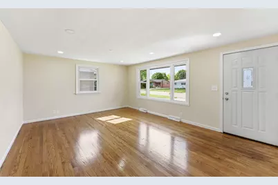 1021 Anna Avenue, Machesney Park, IL 61115 - Photo 5