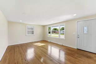1021 Anna Ave, Machesney Park, IL 61115 - Photo 5