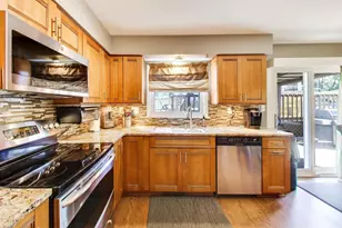 401 Collen Dr, Lombard, IL 60148 - Photo 13