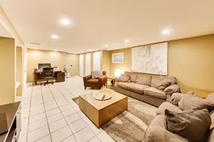 401 Collen Dr, Lombard, IL 60148 - Photo 33