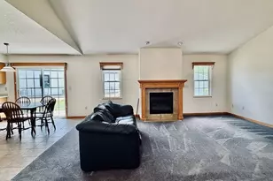 901 E 21st St, Sterling, IL 61081 - Photo 5