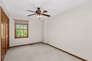 4N475 S Robert Frost Cir, Saint Charles, IL 60175 - Photo 21