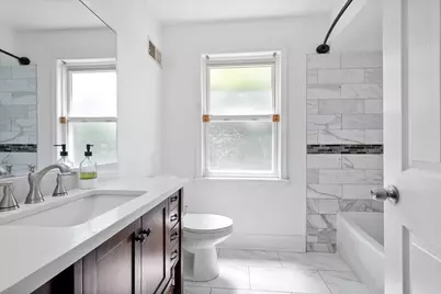 2504 W Jarvis Avenue, Chicago, IL 60645 - Photo 13