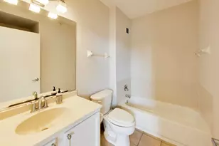 600 N Dearborn St, Chicago, IL 60610 - Photo 11
