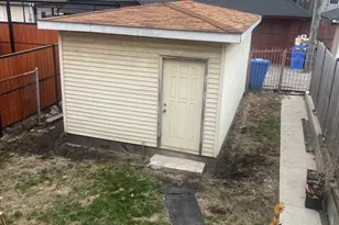 10143 S Ave L Ave, Chicago, IL 60617 - Photo 19