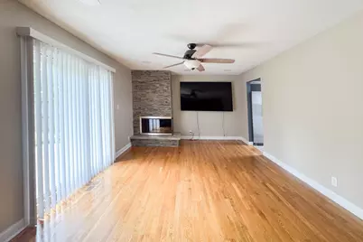 3207 Sunnyside Drive, Rockford, IL 61114 - Photo 9