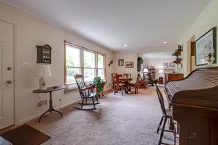 1284 Deerfield Pl, Highland Park, IL 60035 - Photo 9